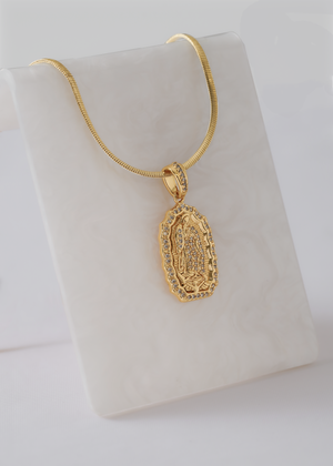 Dije medalla de Guadalupe cristal