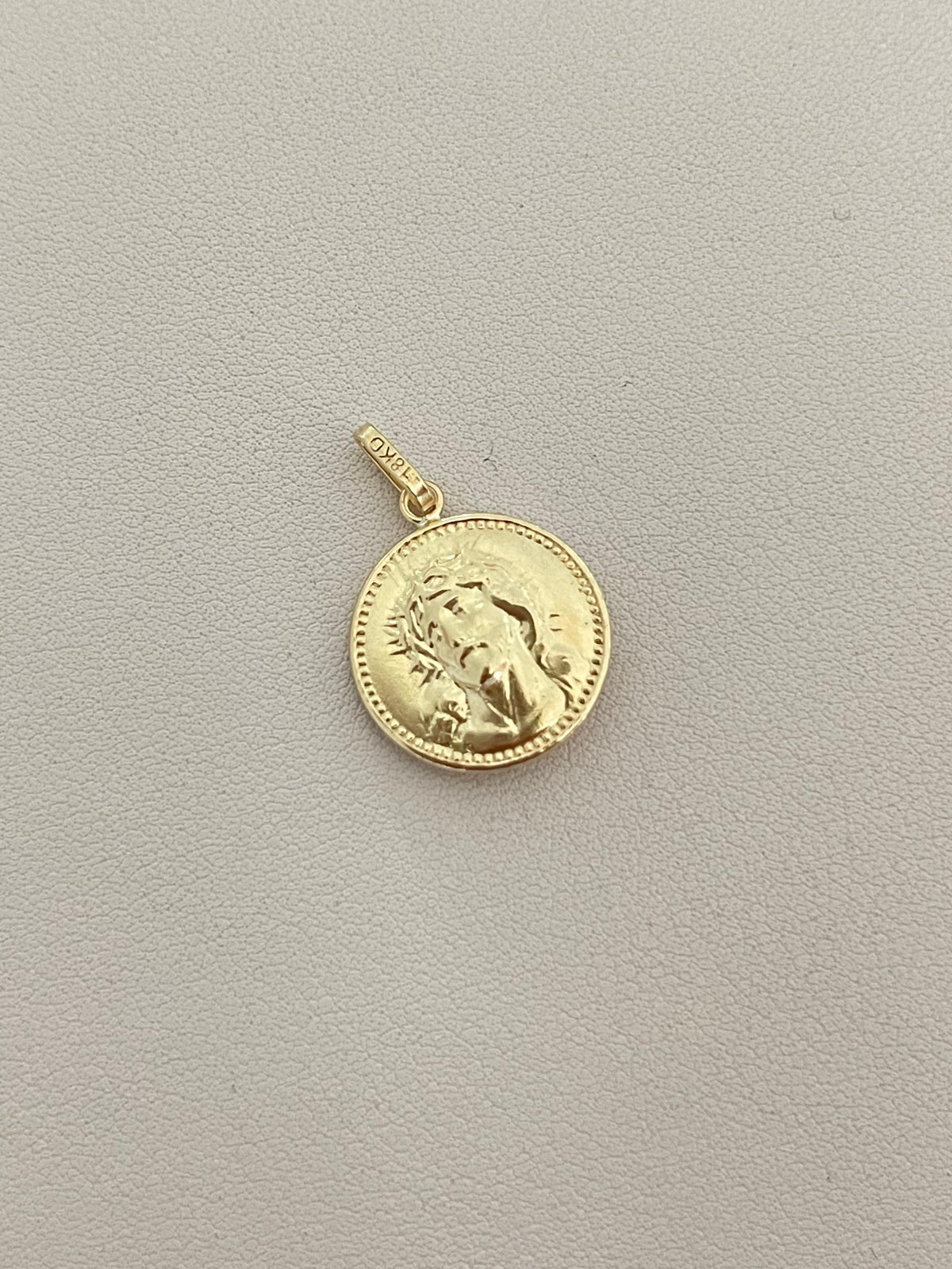 Dije rostro medalla mediana exclusive