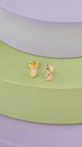 Topos baby feet